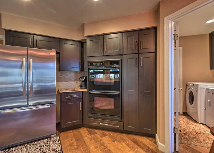 Casa vacanze Upscale Country Club W/ Mtn Views! Flagstaff