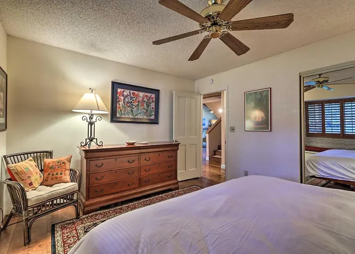 Upscale Country Club W/ Mtn Views! Casa vacanze